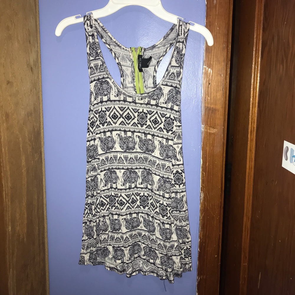 Fun/ cute elephant print top !